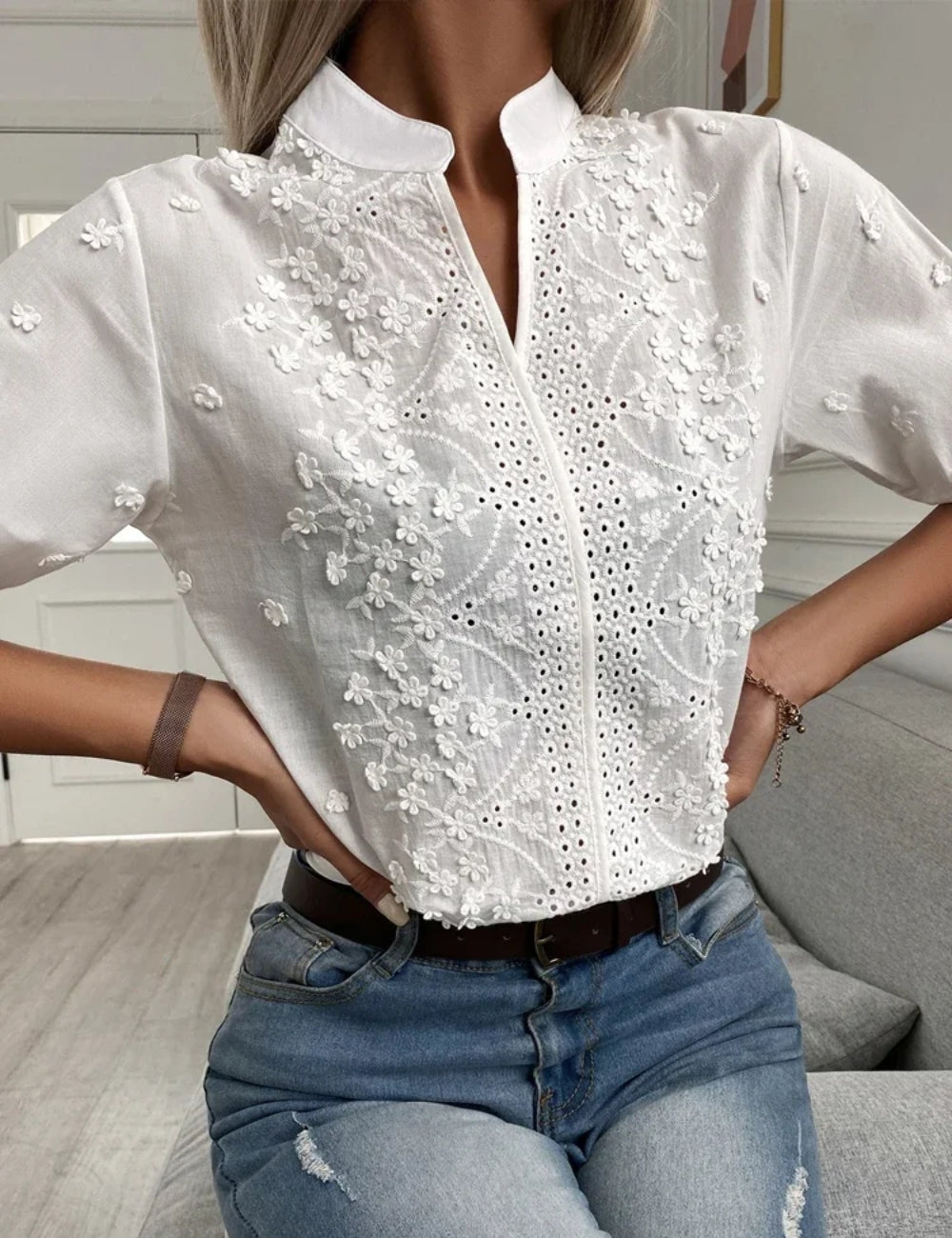 Embroidery Short Sleeve V-Collar Blouse